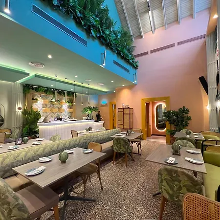 Serenity Suites With Rooftop Pool, Beach Club, Spa, Restaurants-3